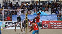 Fethiye'de plaj voleybolu heyecanı