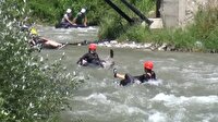 Traktör lastikleriyle rafting keyfi