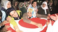 Şehitler Kürtçe ağıtlarla uğurlandı