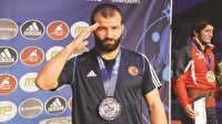 Yaşar dünya ikincisi