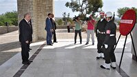 Türkeş'ten Denktaş'ın anıt mezarı ve Boğaz Şehitliği'ne ziyaret