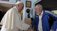 Papa Castro ile görüştü