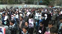 Kabil'de binlerce kişi IŞİD ve Taliban'ı protesto ediyor