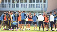 Topu alan RVP'ye atsın