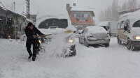 Doğu'da kar hayatı durma noktasına getirdi