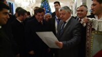 Azeri vatandaştan Davutoğlu’na şiir
