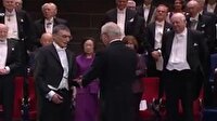 Aziz Sancar ödülünü aldı