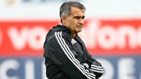Avni Aker'de duygusal buluşma