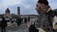 Kar altında 'Kurtuluş namazı'