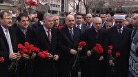 Sağlık Bakanı olay yerine karanfil bıraktı
