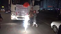 TIR'la yolunu kesip evlenme teklifinde bulundu
