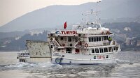 Mülteci gemisi Dikili'ye geldi