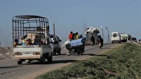 Çatışmalardan kaçan Suriyeliler Türkiye sınırına geliyor