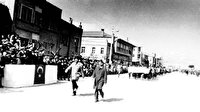 Alnıma silah dayadılar