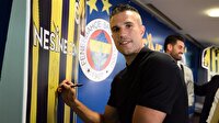 Van Persie, Ibrahimovic'i solladı