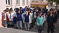 Aileleriyle konuşarak kız çocuklarını okula kavuşturdular