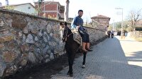 Asırlardır at ve katıra yan biniyorlar