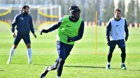 Adebayor M. Başakşehir ile ilk idmanına çıktı!