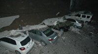Adana’da istinat duvarı devrildi, 6 araç hurdaya döndü