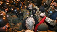 Milletvekilleri polislerle birbirine girdi