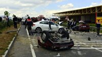 İzmir'de korkunç kaza, otomobil ikiye ayrıldı: 1 ölü, 3 yaralı