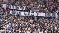 Lazio taraftarlarından Totti'ye 'saygı' pankartı