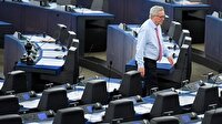 Juncker Avrupa Parlamentosu'nu boş görünce öfkelendi