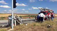 Çorum'da feci kaza, tur otobüsü ile otomobil çarpıştı: 3 ölü, 32 yaralı