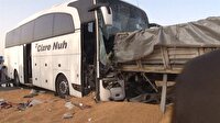 Yolcu otobüsü mısır yüklü TIR'a çarptı: 3 ölü