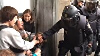 Polis ve Katalonlar arasında arbede çıktı, polis acımadı