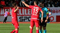 Ümraniyespor-Balıkesirspor maçında skandal penaltı kararı