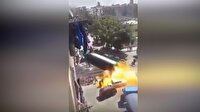 Korkunç an: Devrilen tankerden benzin alıyorlardı!