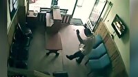 Müziğe dayanamayıp kendi başına halay çekmeye başladı