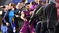 Agüero taraftarla yumruklaştı