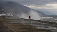 Trabzon'da hava ulaşımına fırtına engeli