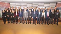 Rekabetçi
bir merkez olur