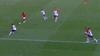 Rashford, Real Madrid'in kalecisini böyle avladı