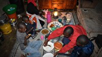 Bir ay boyu camide iftar yaptılar