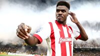 Emenike'den Maradona'ya ağır sözler