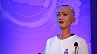 Robot Sophia bir dil daha konuşacak
