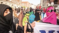 Skandal yasağa protesto