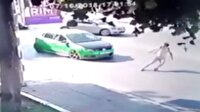 Anaokulu öğretmeninin yaşadığı feci kaza kamerada