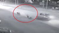 Hızla gelen araç çarptığı 3 kişiyi havaya uçurdu!