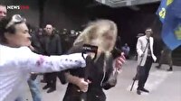 Muhabire canlı yayında dayak!