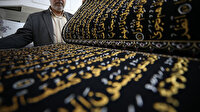 Kur'an-ı Kerim'i 12 yılda kumaşa işledi
