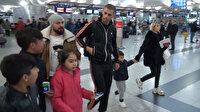 Slimani'den mendil satan çocuklara 100 TL harçlık