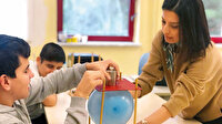 Güzellikleri yürekleriyle görüyorlar