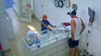 9 yaşındaki çocuk kurusıkı silahla kuyumcu soymaya çalıştı
