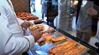 İstiklal Marşı'nı okuyana ücretsiz börek