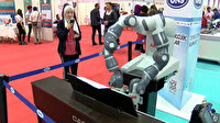 Piyano çalan insansı robot ilgi odağı oldu